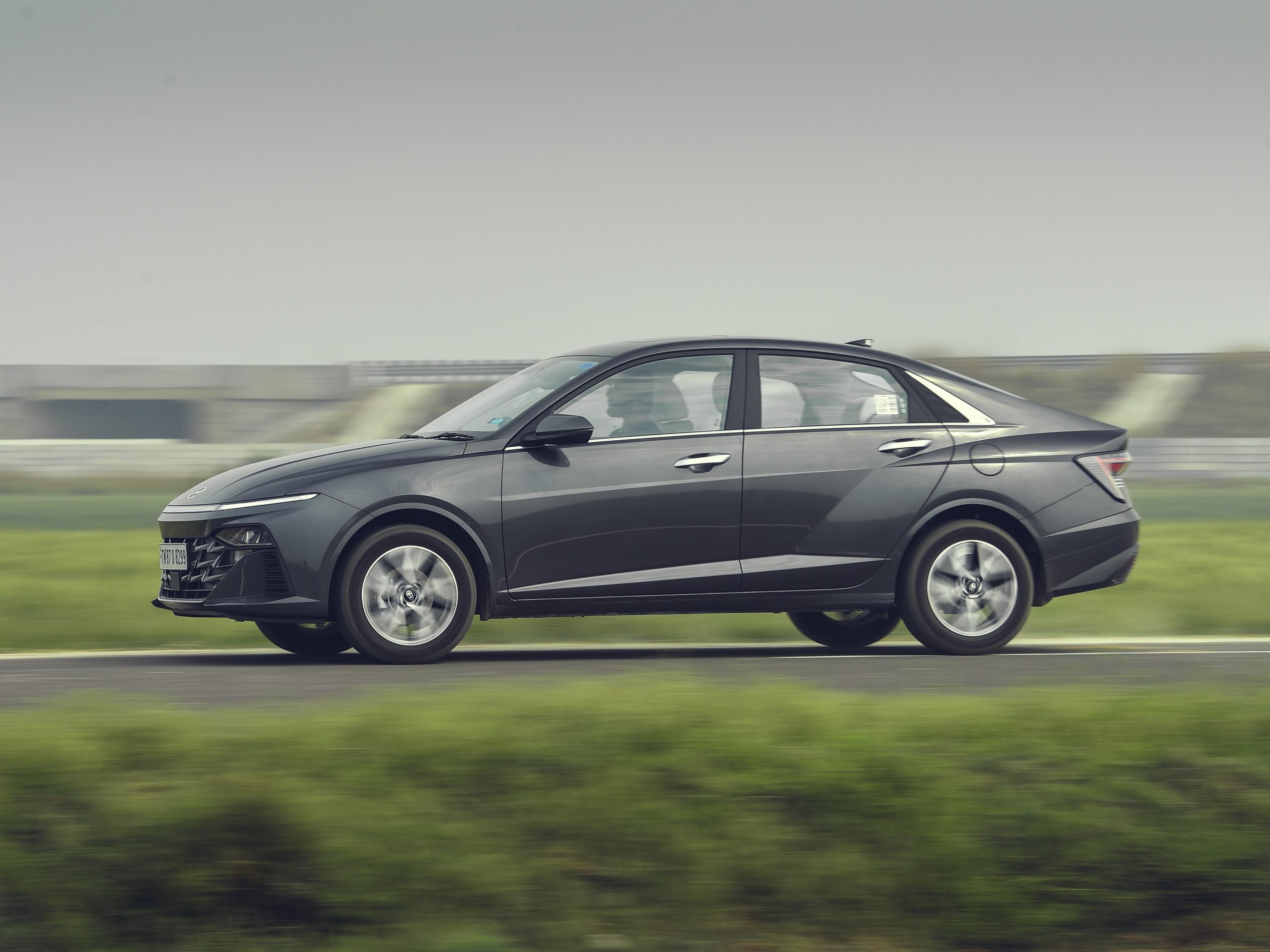 Hyundai Verna vs Volkswagen Virtus, Hyundai Verna reviews, Volkswagen Virtus review, WION Drive, WIon Drive Reviews, Automobile reviews, automobile news